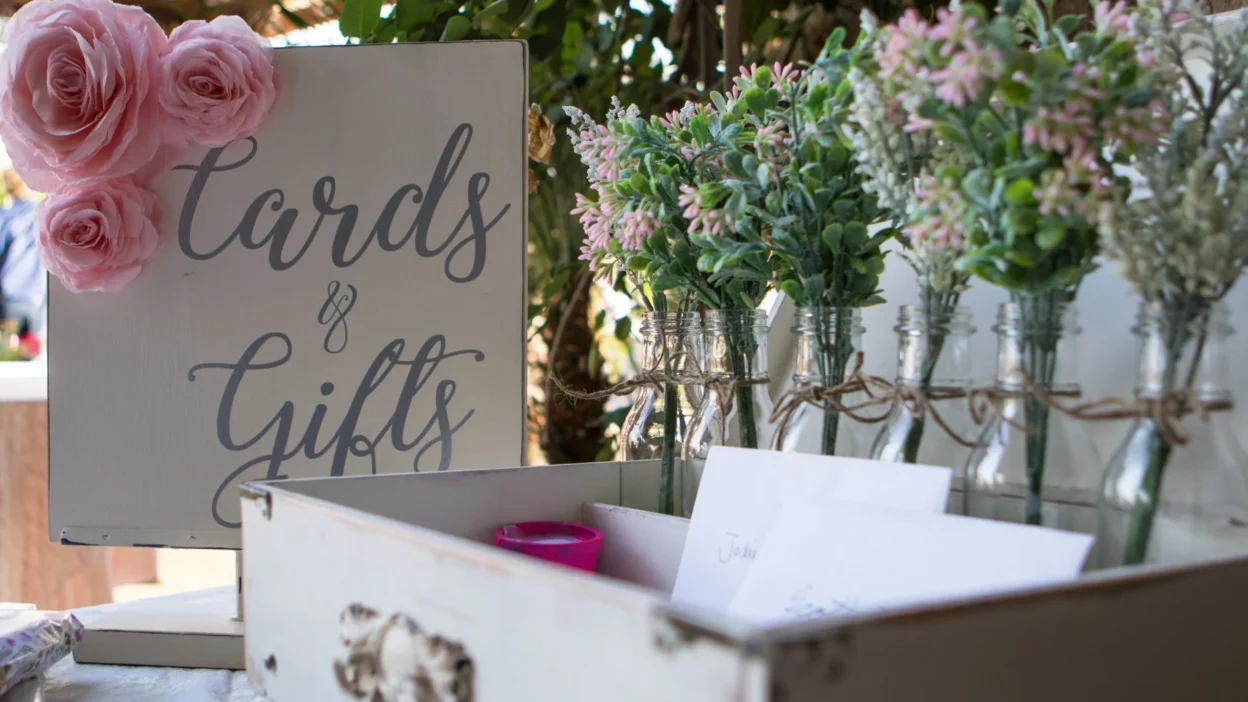 wedding gift table