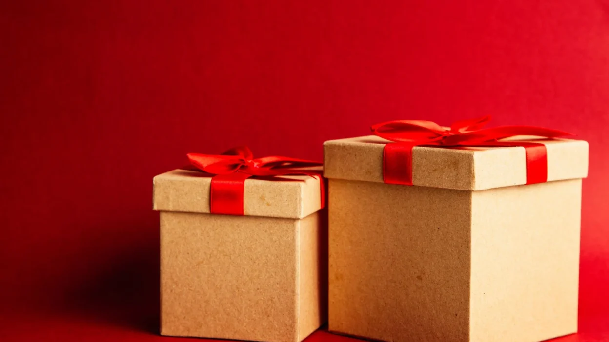 gift boxes present