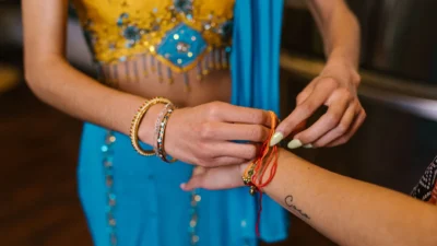 indian sisters celebration